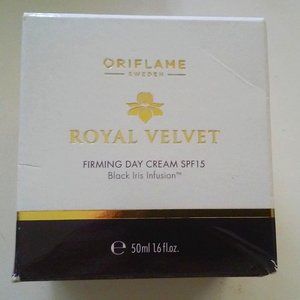 Oriflame Sweden. Royal Velvet Firming Day Cream SPF 15 - 50 ml